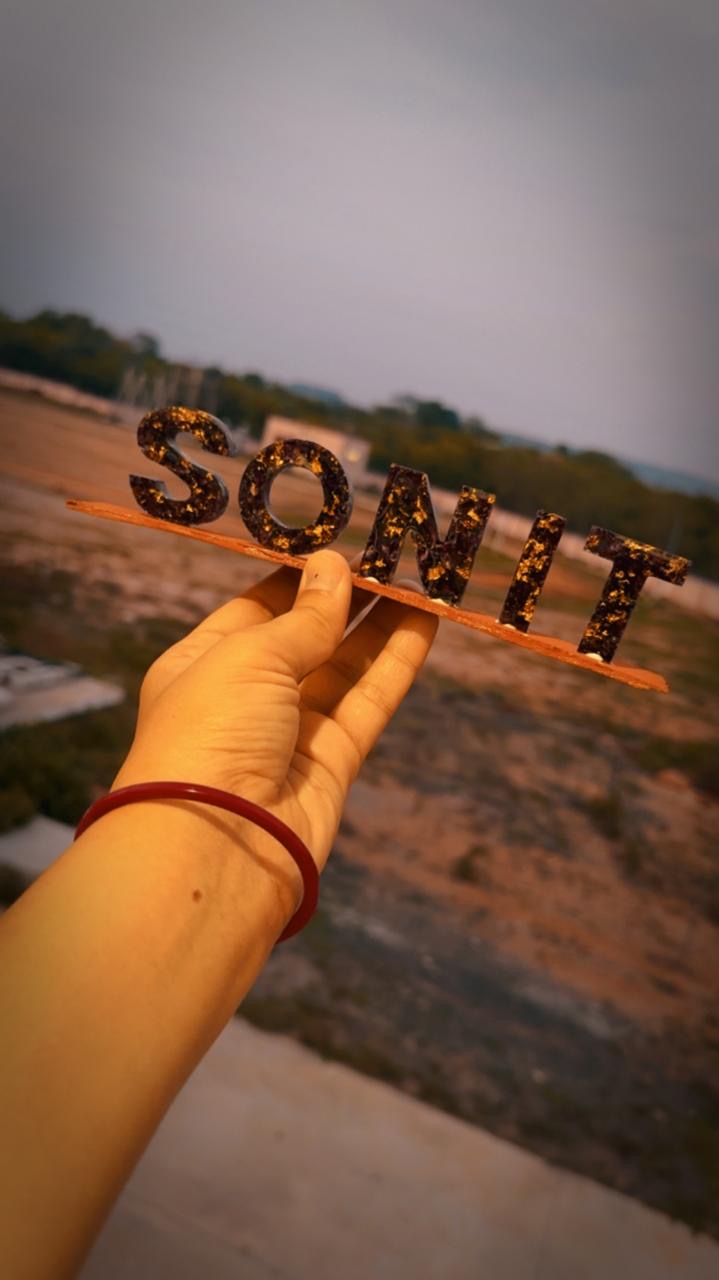 Name stand
