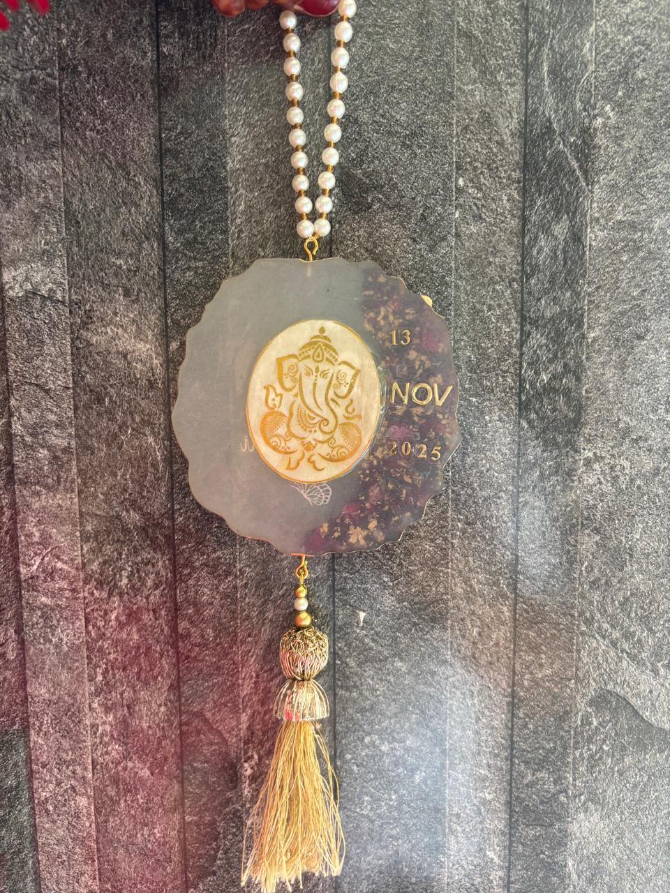 car hanging mirron resin
